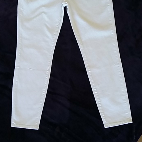 SOLD!!!Current Elliott white skinny jeans - Picture 2 of 12